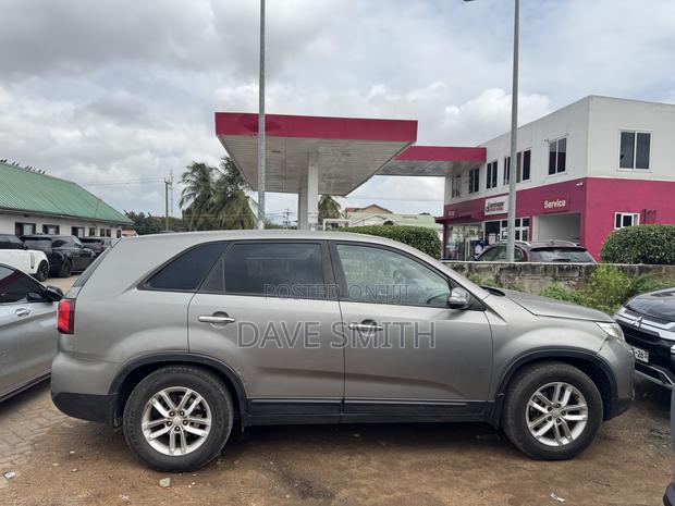 Kia Sorento 4dr SUV 2016 Gray