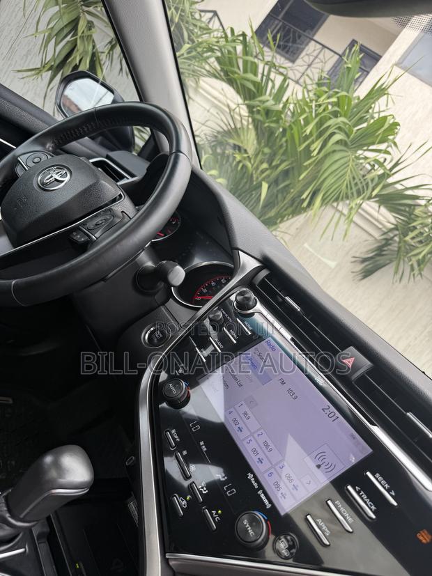 Toyota Camry XSE FWD (2.5L 4cyl 8AM) 2018 Blue