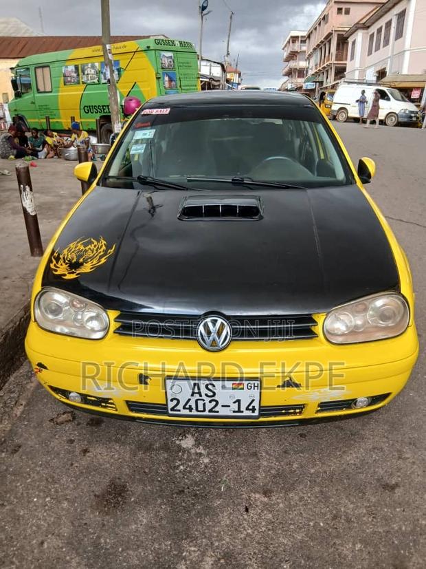 Volkswagen Golf 2.0 GL 5-Door 2002 Yellow