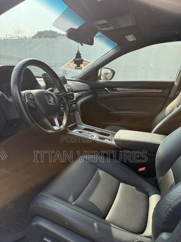 Honda Accord Sport 2.0T 2020 White