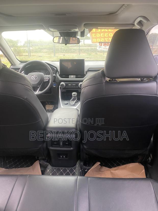 Toyota RAV4 Limited 2021 Black