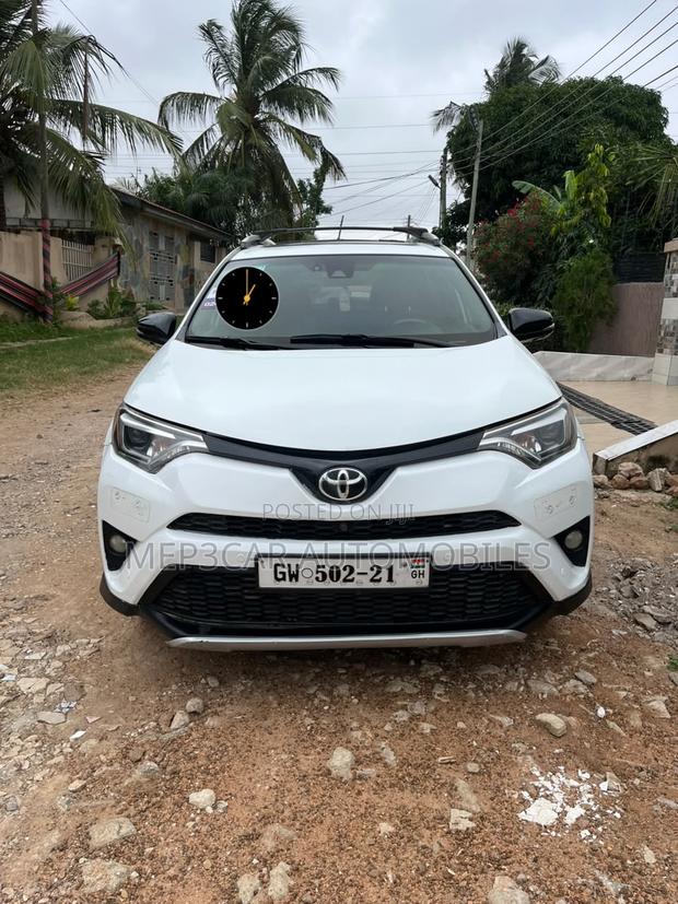 Toyota RAV4 2017 White