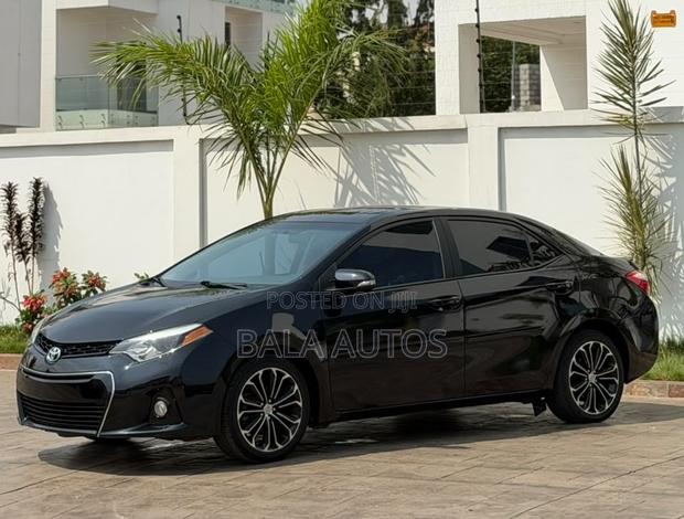 Toyota Corolla 2016 Black