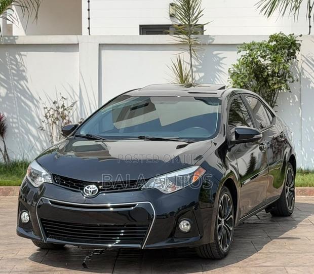 Toyota Corolla 2016 Black