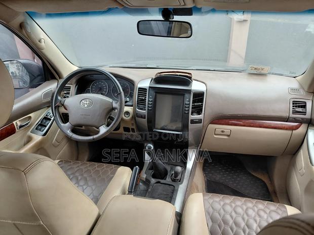 Toyota Land Cruiser Prado 2007 Gray