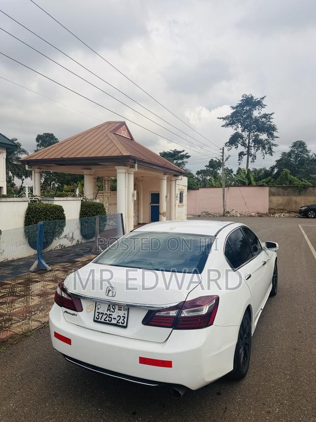 Honda Accord 2016 White