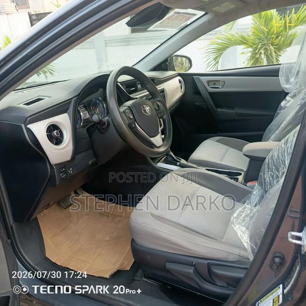 Toyota Corolla 2017 Gray