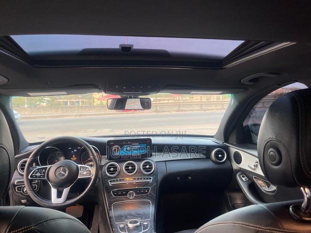 Mercedes-Benz C300 2019 Black