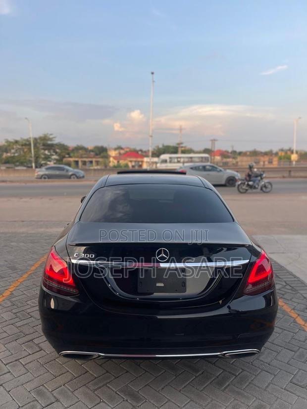 Mercedes-Benz C300 2019 Black