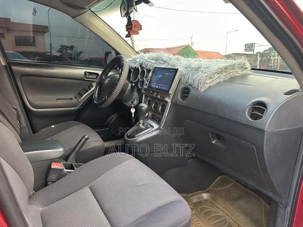 Pontiac Vibe 2005 Red