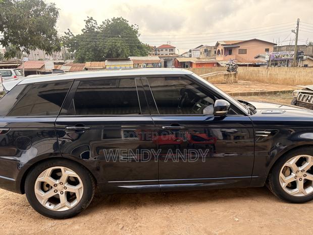 Land Rover Range Rover Sport HSE 2019 Blue