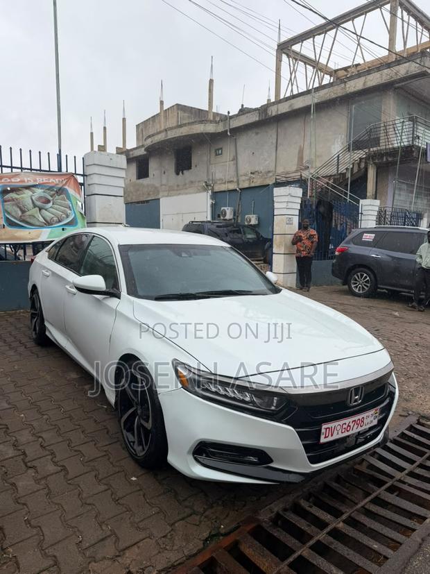 Honda Accord 2018 White