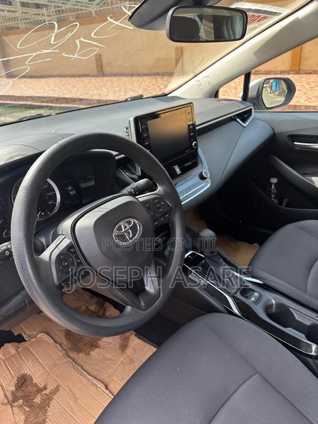 Toyota Corolla LE 2021