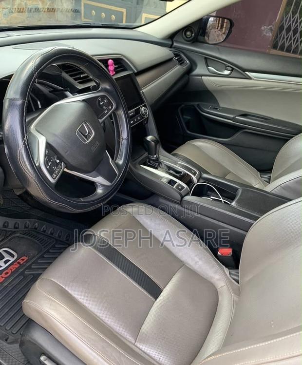 Honda Civic Touring Coupe 2018