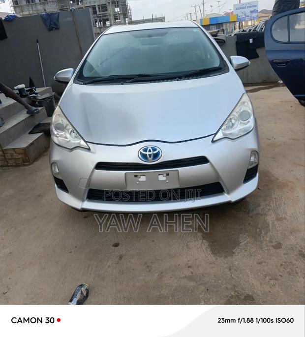 Toyota Aqua 2014 Silver