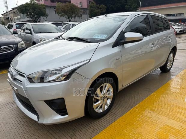 Toyota Yaris 2016 Silver