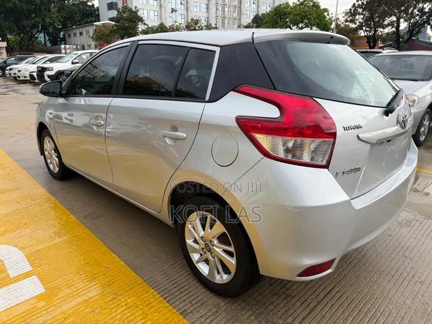 Toyota Yaris 2016 Silver