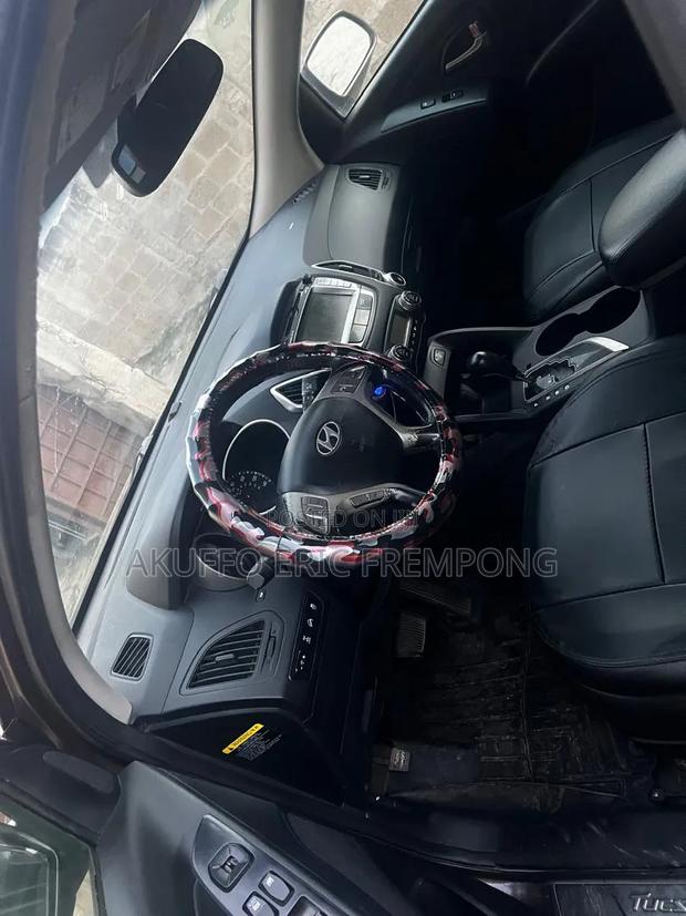 Hyundai Tucson 2013 Brown