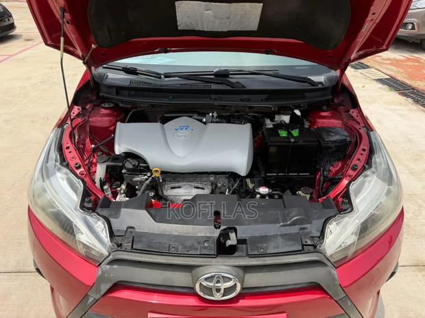 Toyota Yaris 2016 Red