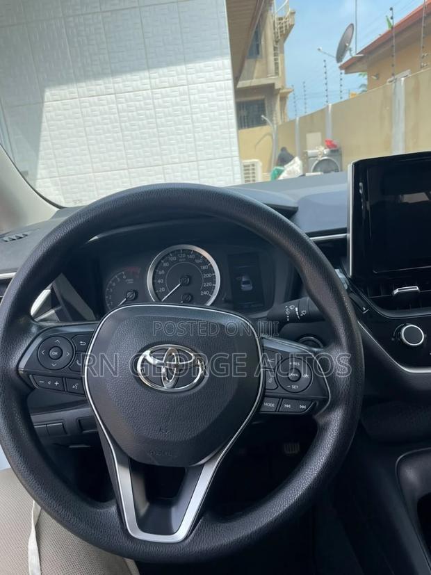 Toyota Corolla 2023 White