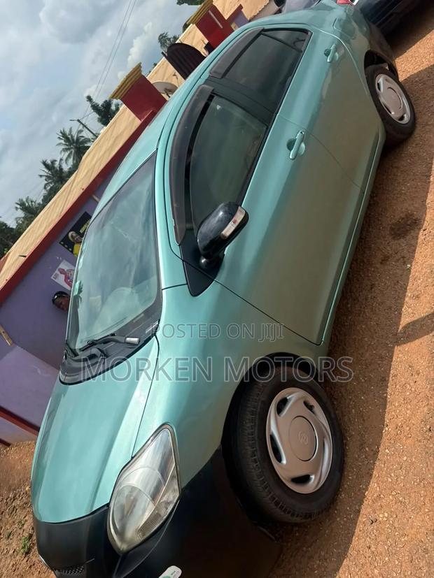 Toyota Belta 2009 Blue