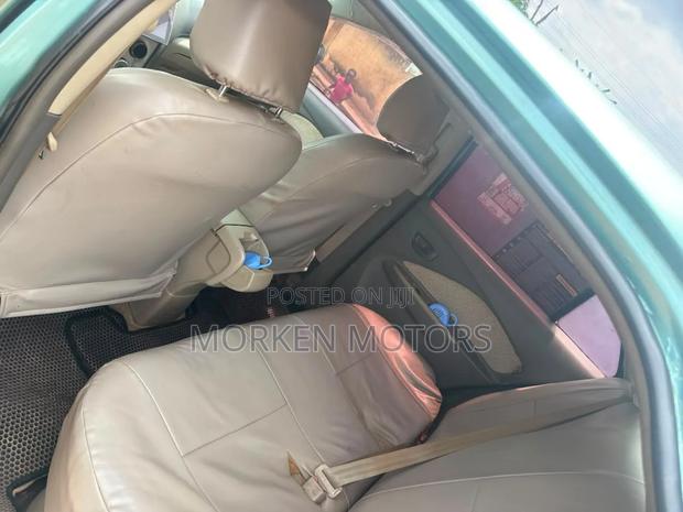 Toyota Belta 2009 Blue