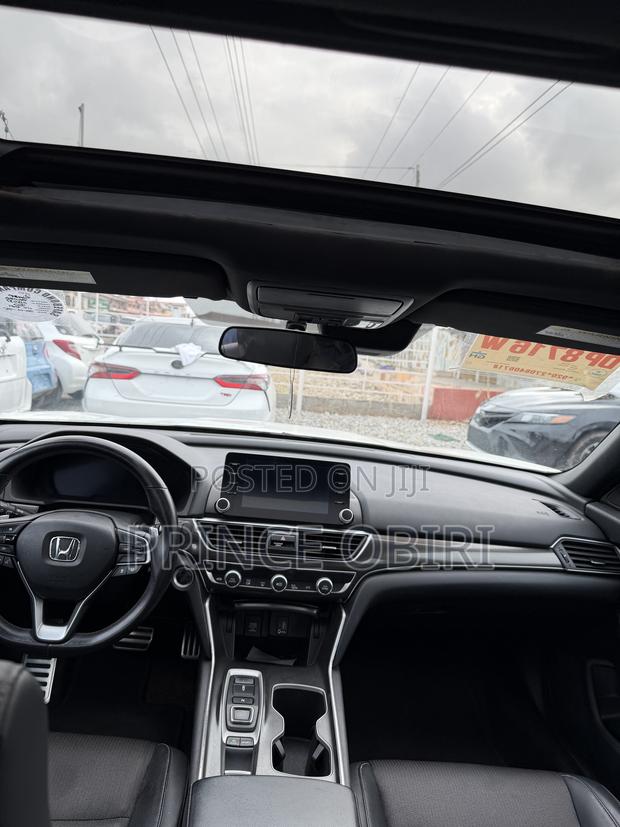 Honda Accord Sport 2.0T 2022 White