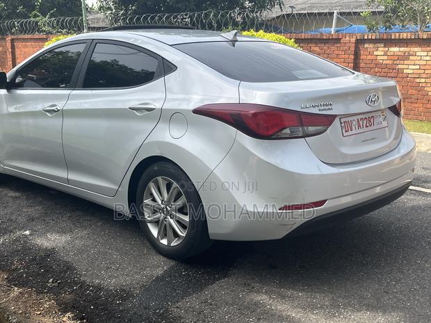 Hyundai Elantra 2015 Silver