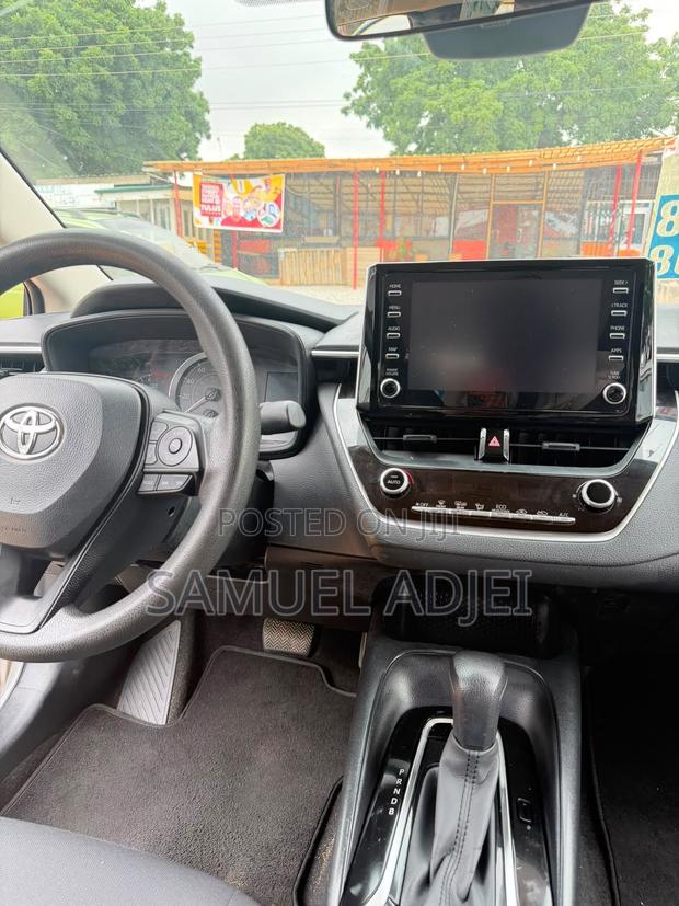 Toyota Corolla 2020 Silver