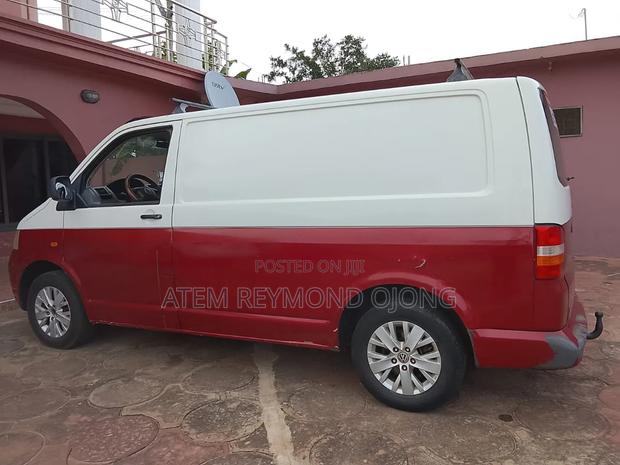 Volkswagen AAC 1995 White