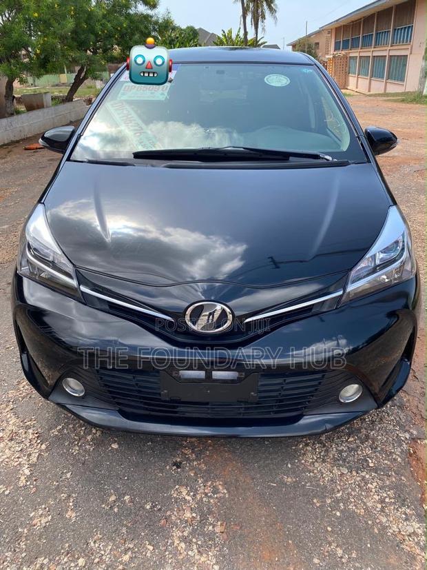 Toyota Vitz 1.3 FWD 5dr 2016 Black