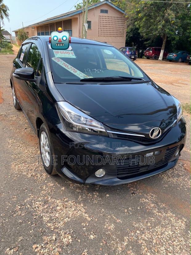 Toyota Vitz 1.3 FWD 5dr 2016 Black