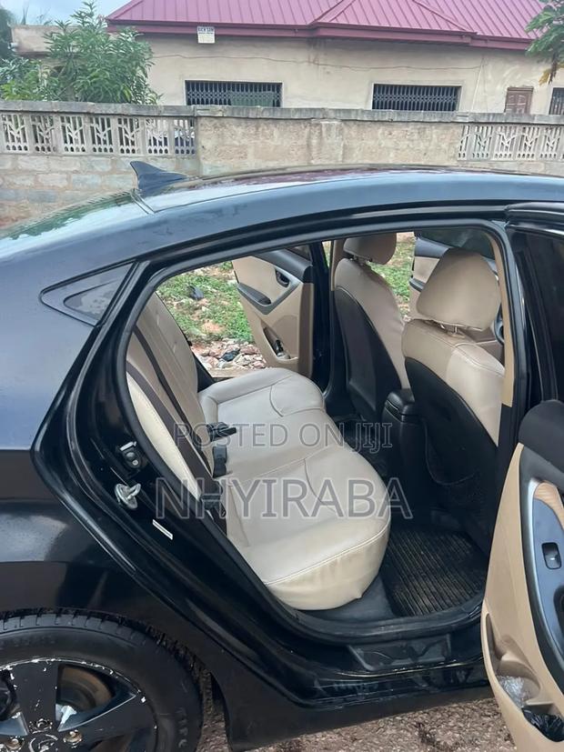 Hyundai Elantra 2012 Black