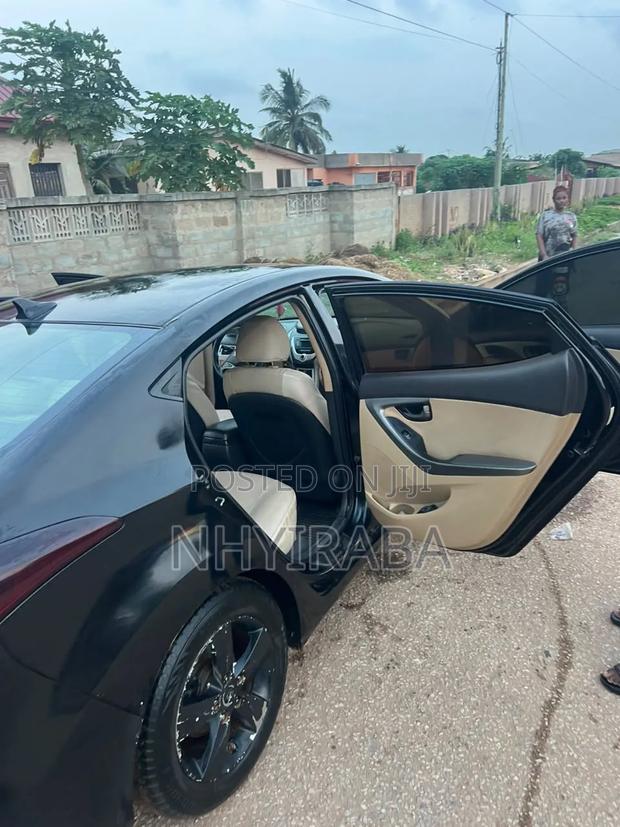 Hyundai Elantra 2012 Black