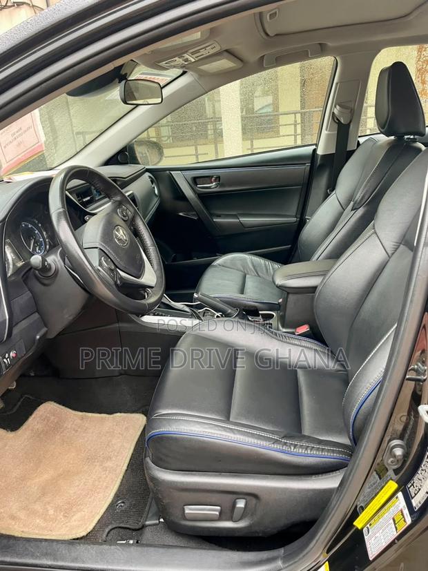 Toyota Corolla XSE (1.8L 4cyl 2A) 2018 Black