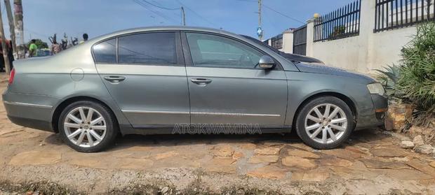 Volkswagen Passat 2006 Beige