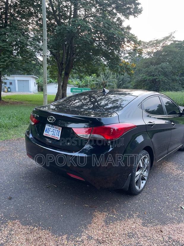 Hyundai Elantra Limited Sedan FWD (1.8L 4cyl 6A) 2013 Black