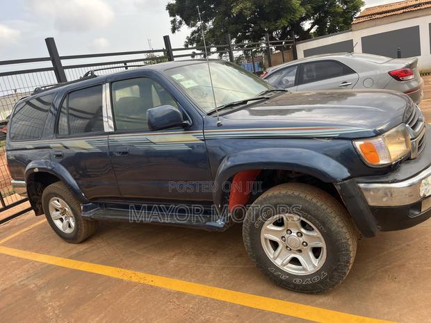 Toyota 4-Runner Limited V6 4x4 2005 Blue
