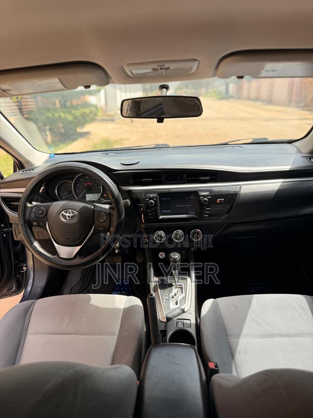 Toyota Corolla 2016 Gray