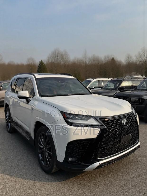 Lexus LX 600 2023 White