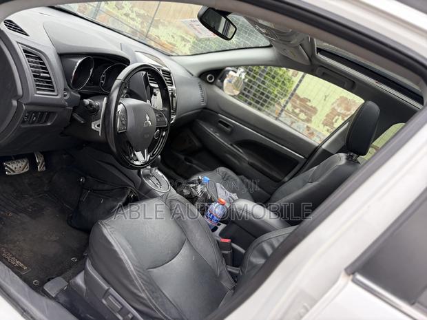 Mitsubishi Outlander Sport 2.0 ES 2016 White