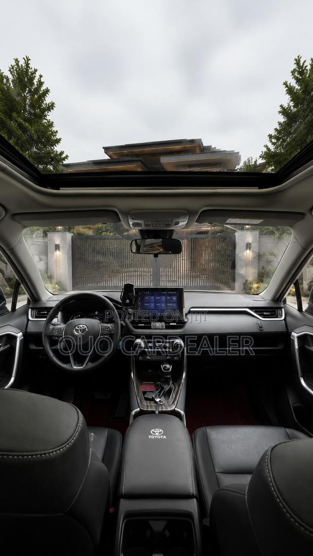 Toyota RAV4 2023 White
