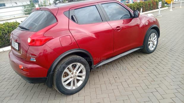 Nissan Juke 2011 Red