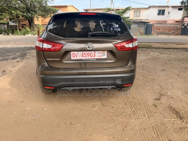 Nissan Qashqai 2018 Brown