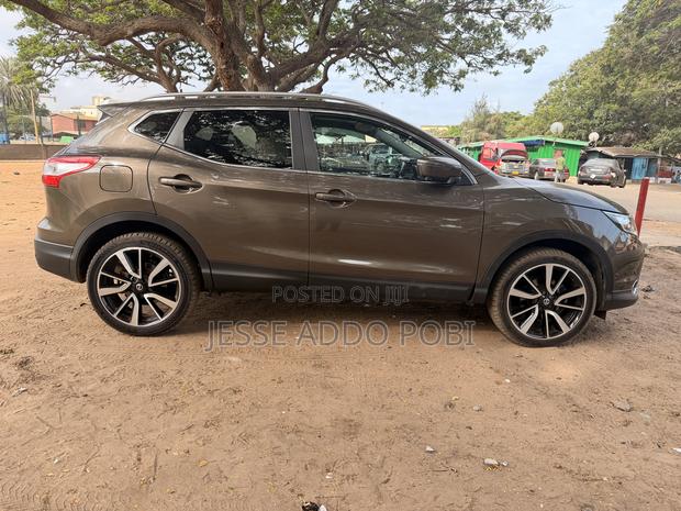 Nissan Qashqai 2018 Brown