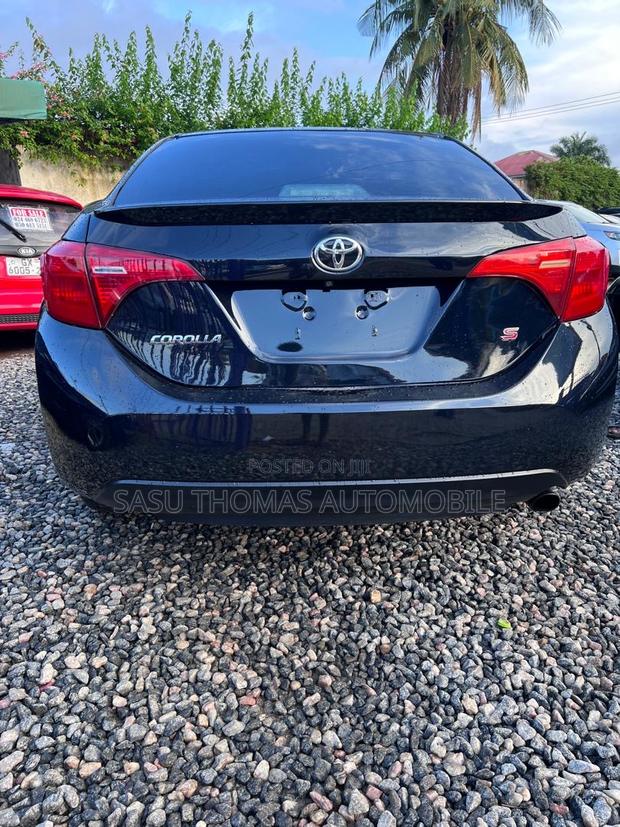 Toyota Corolla 2017 Black