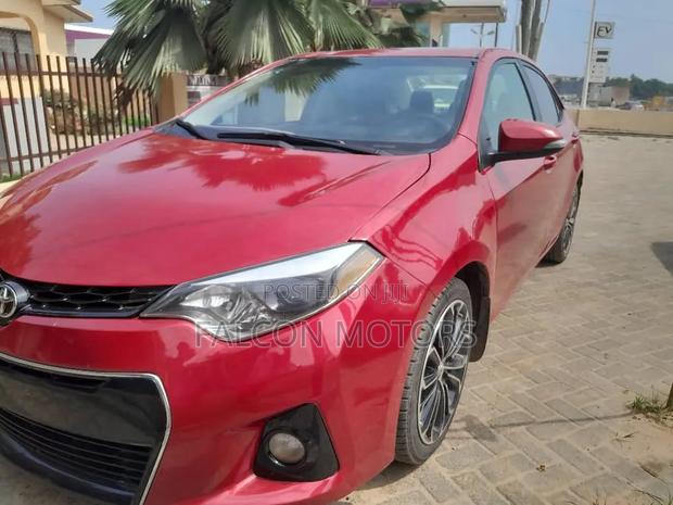 Toyota Corolla 2016 Red