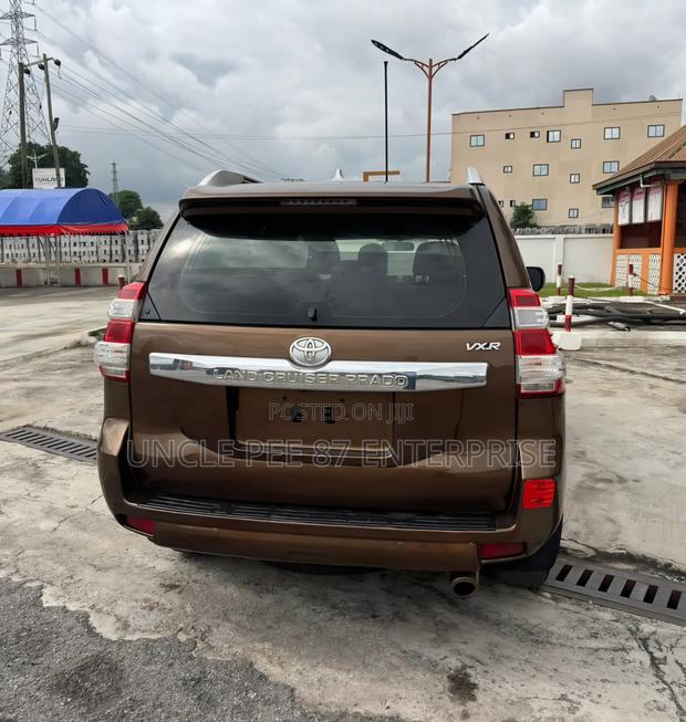 Toyota Land Cruiser Prado 2014 Brown