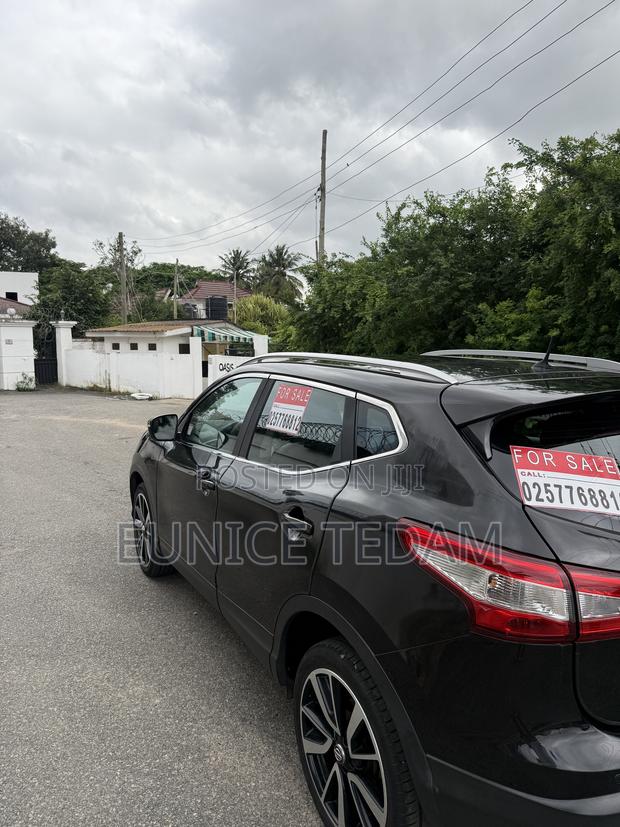 Nissan Qashqai 2015 Black