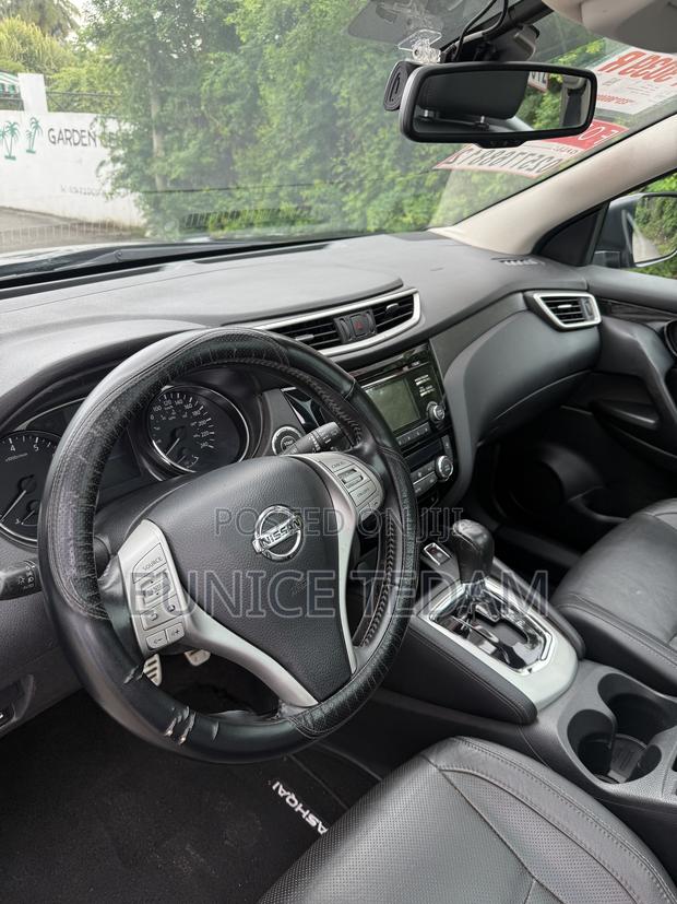 Nissan Qashqai 2015 Black
